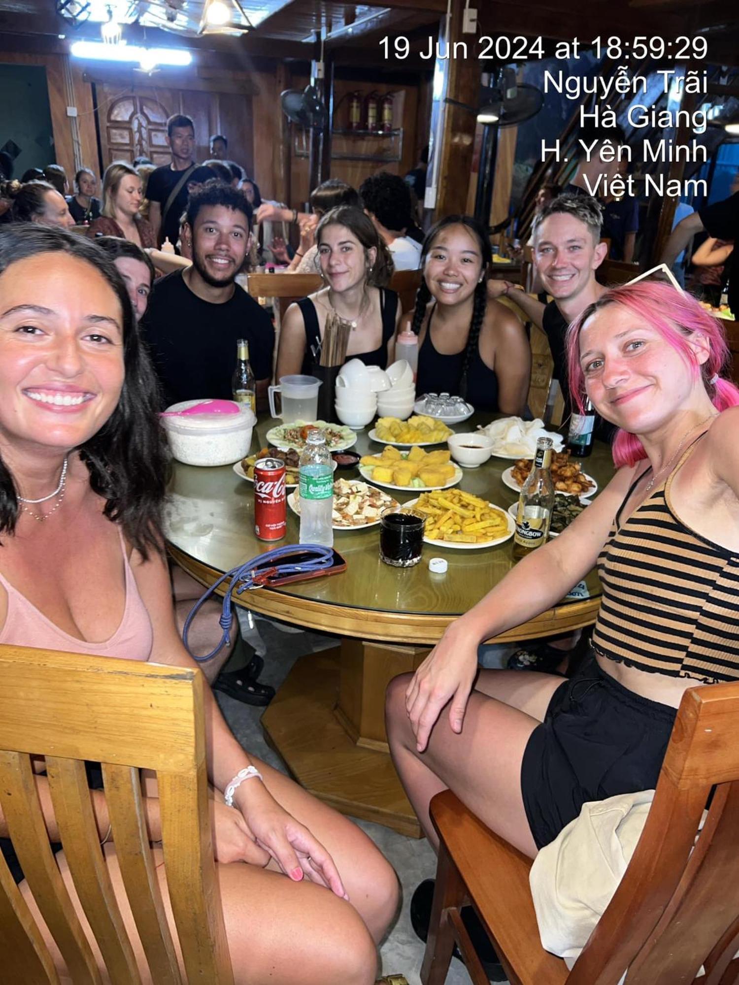 Nha San Homestay Yen Minh Екстериор снимка